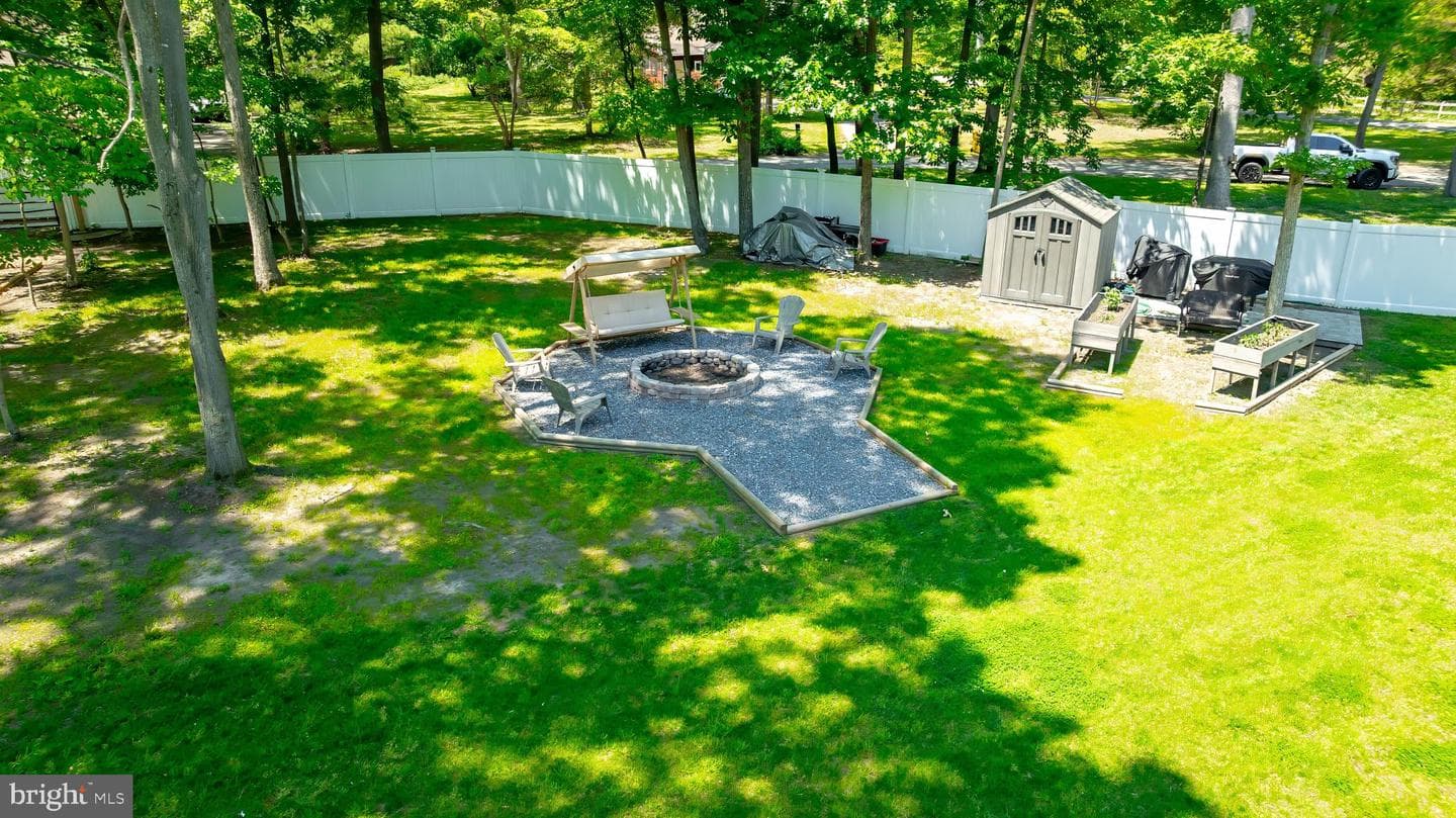 8331 Woodland Road photo 5