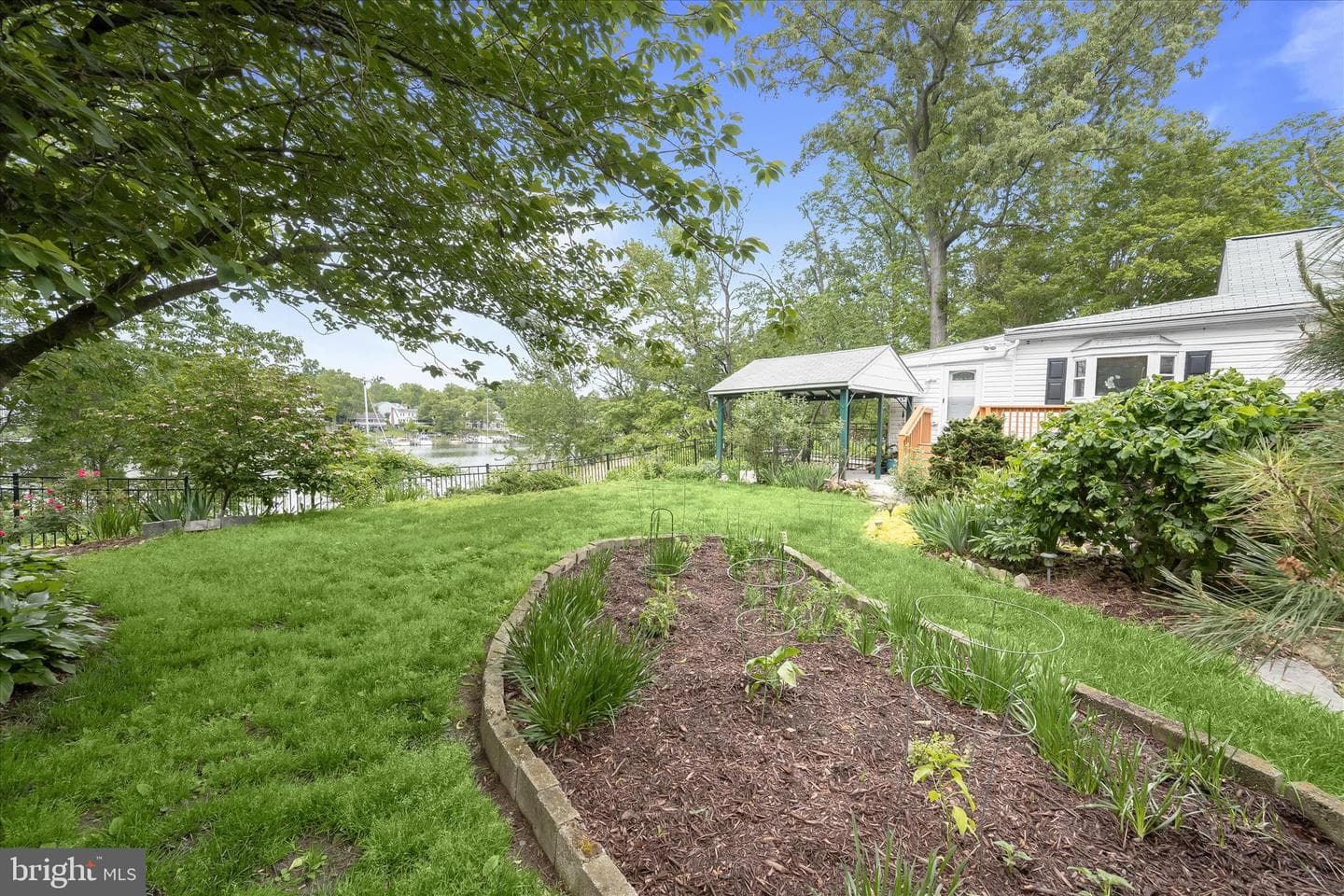 7720 W Shore Road photo 50
