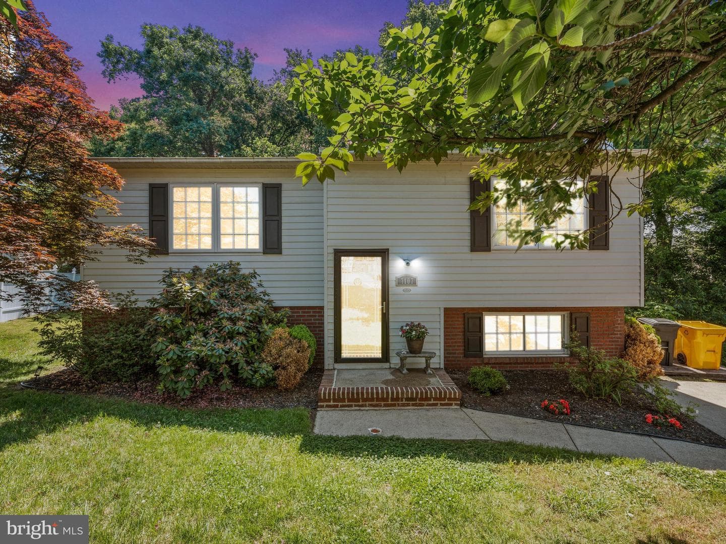 7107 Pickering Court photo 2