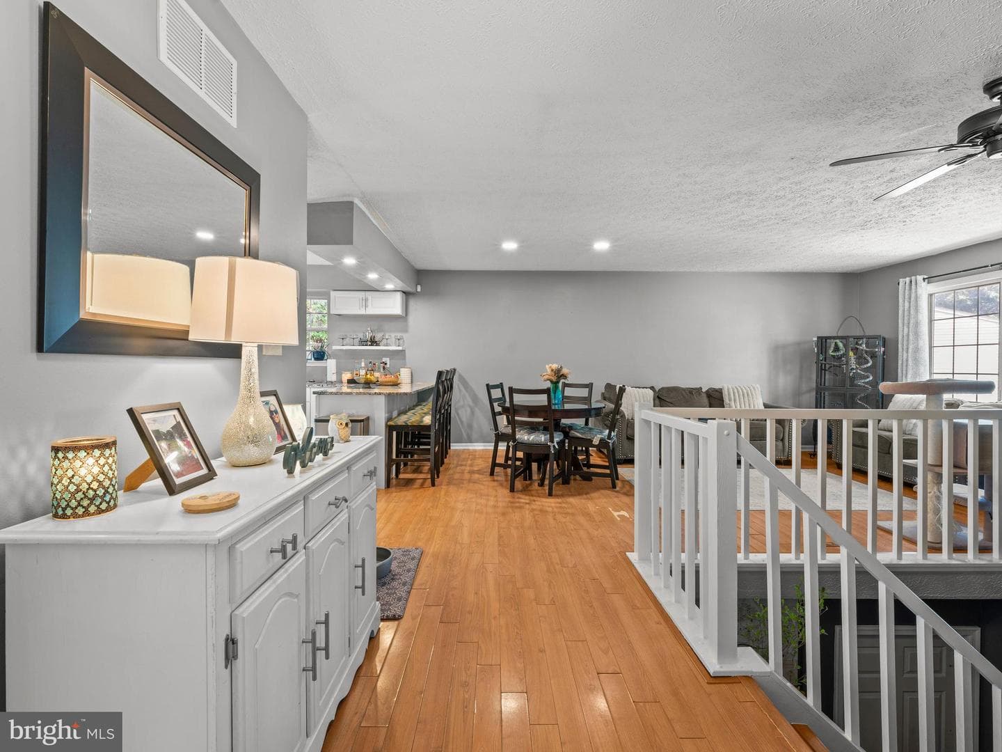 7107 Pickering Court photo 5