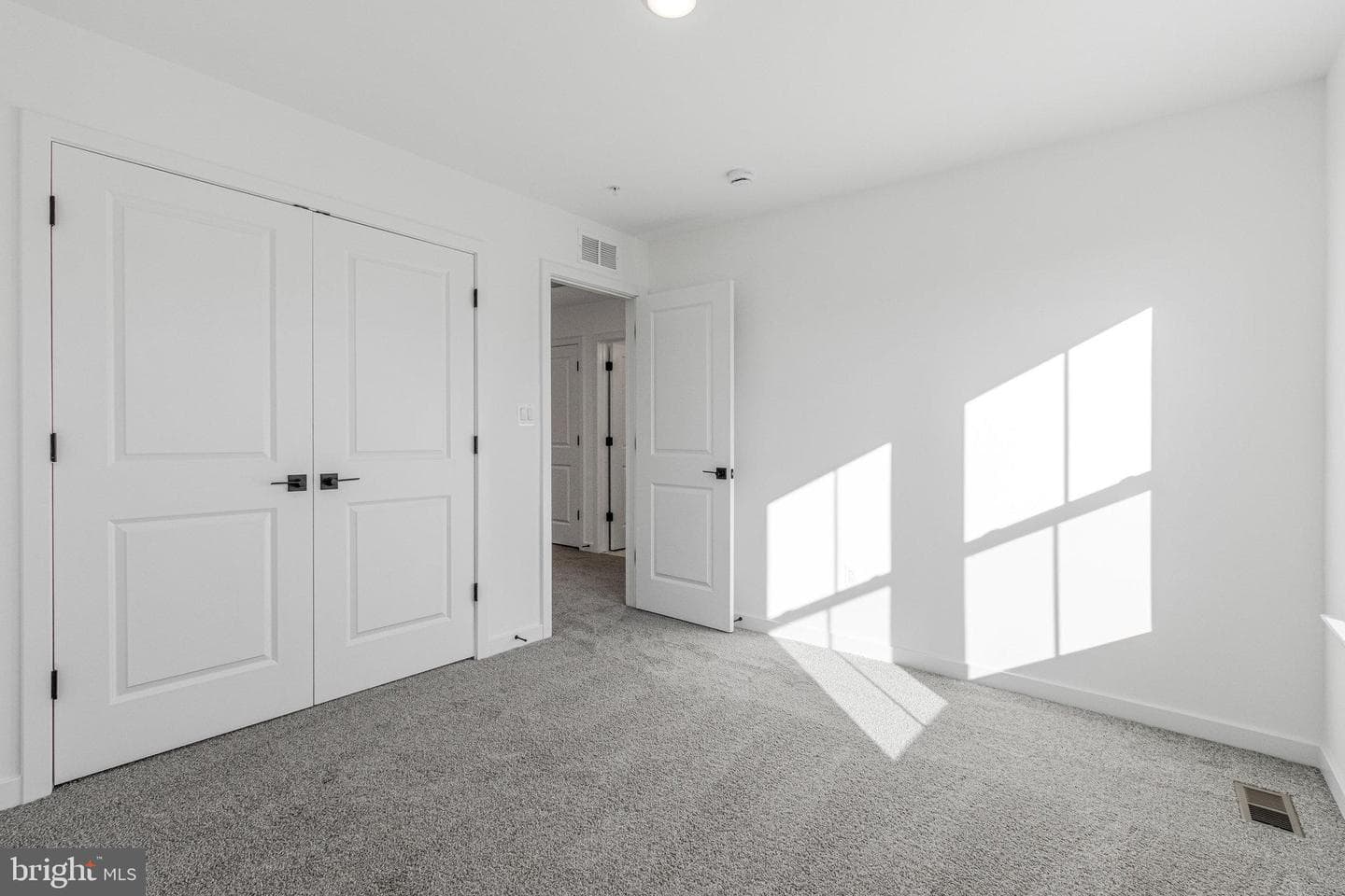 5722 Howard Drive photo 52