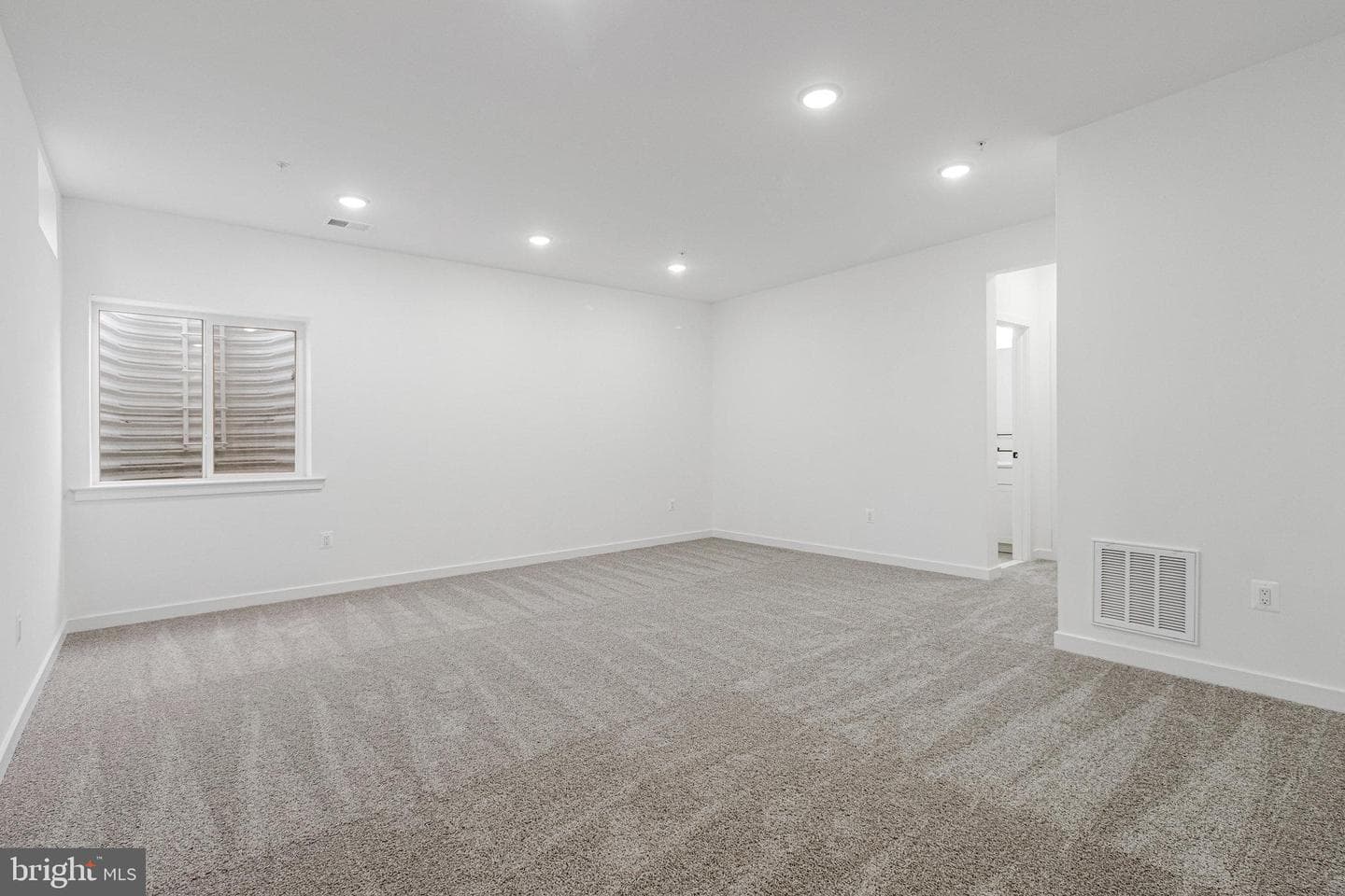 5722 Howard Drive photo 55