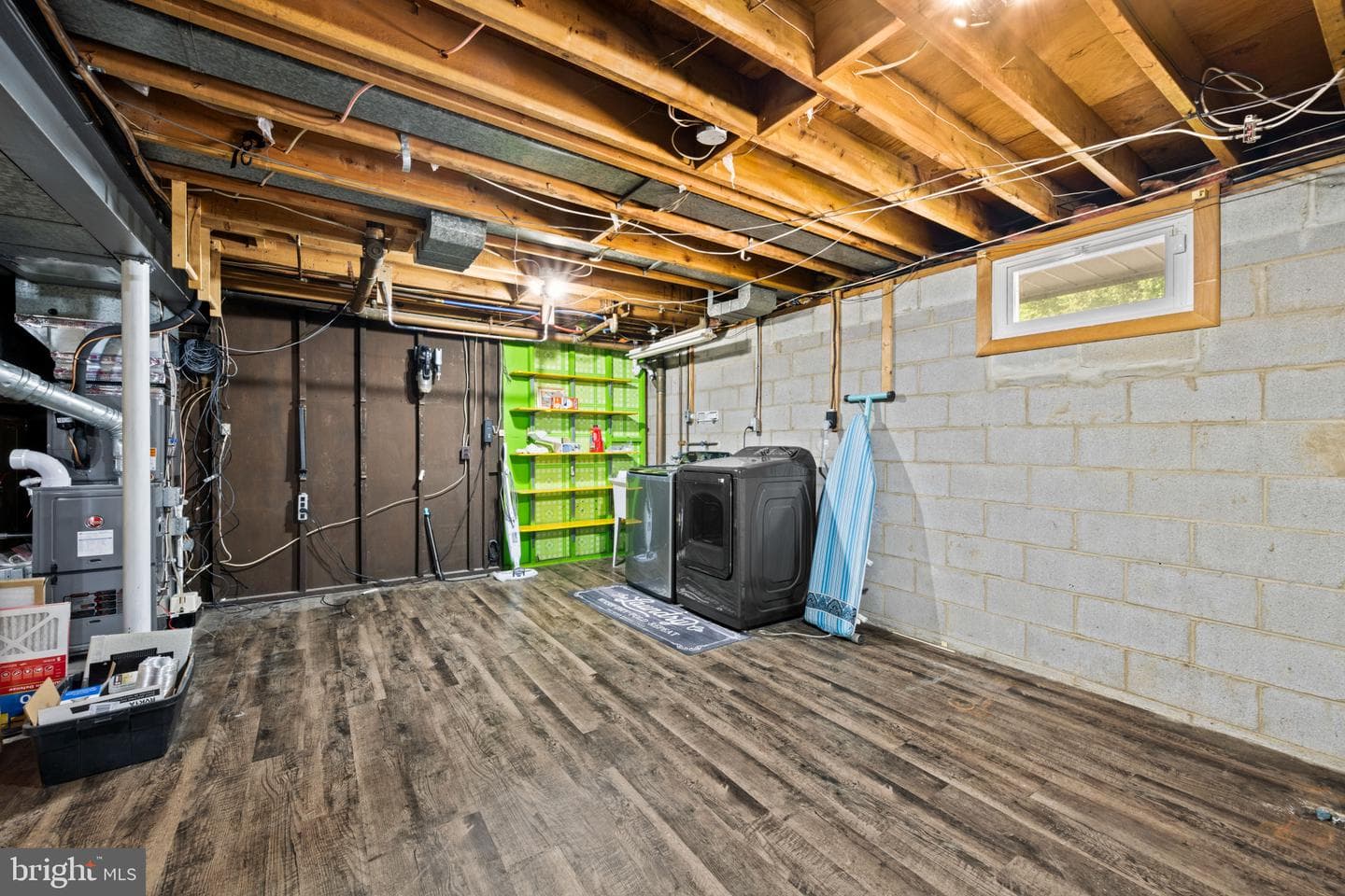 8091 Phirne Road E photo 32