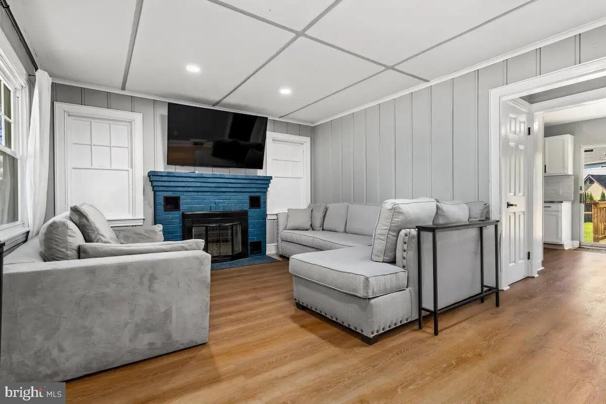 301 Beverley Place, Edgewater
