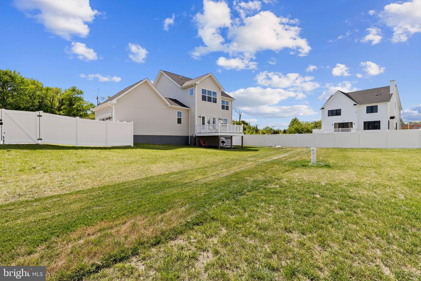 1180 Central Avenue E photo 51