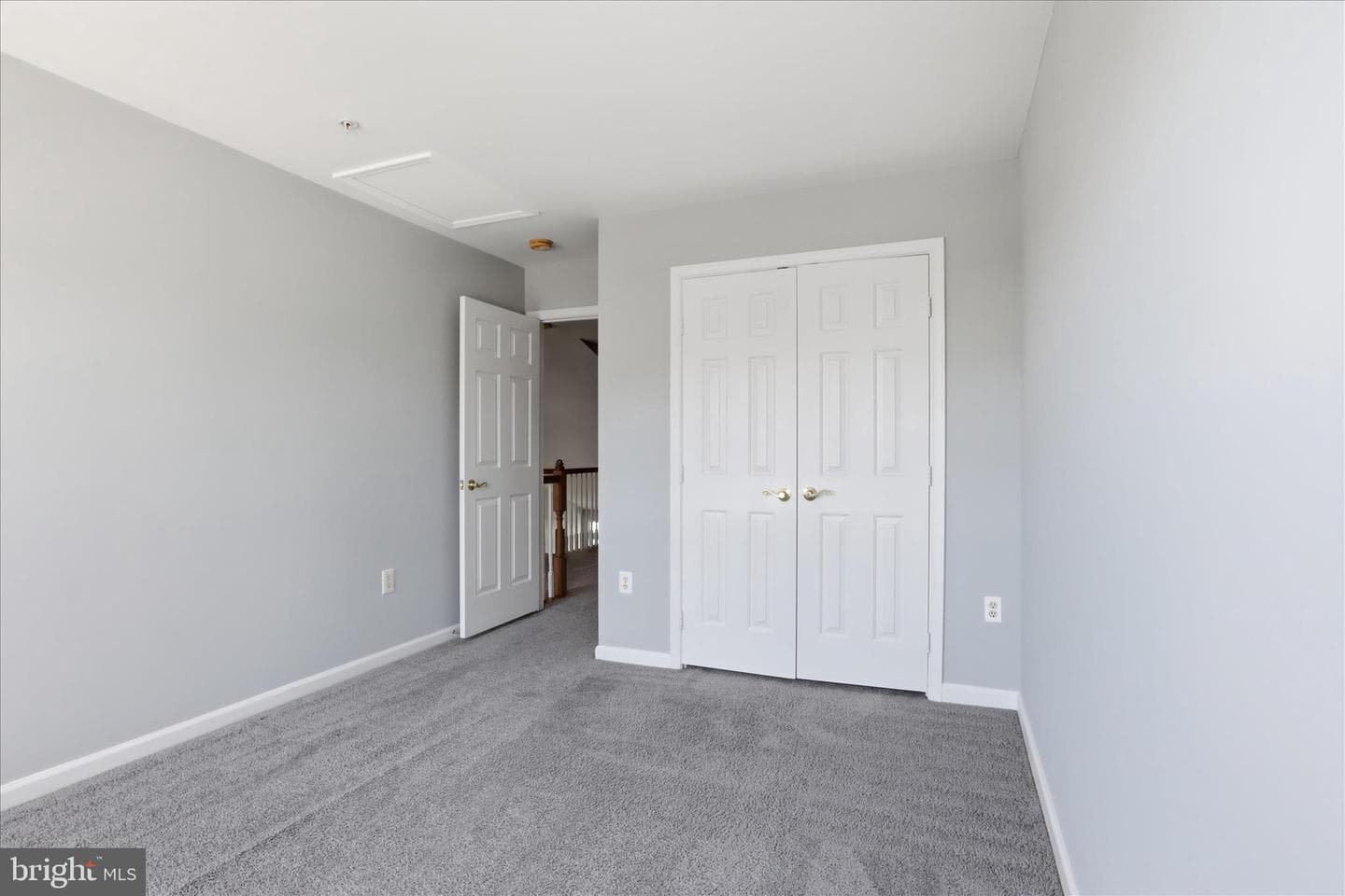 7212 Banwell Court photo 32