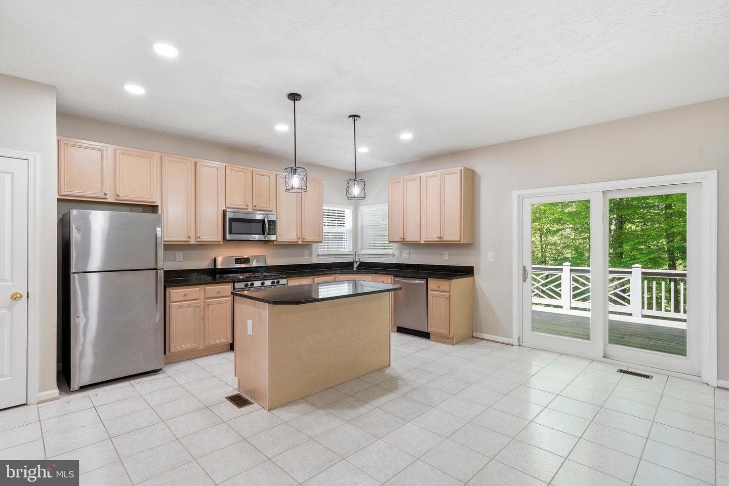 2402 Hightee Court photo 12
