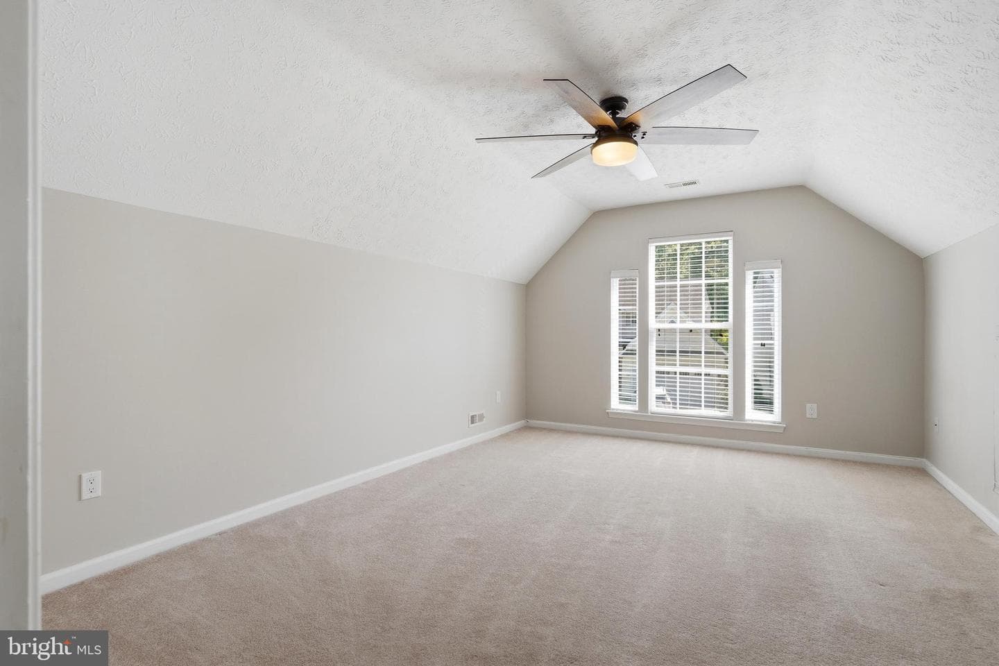 2402 Hightee Court photo 29
