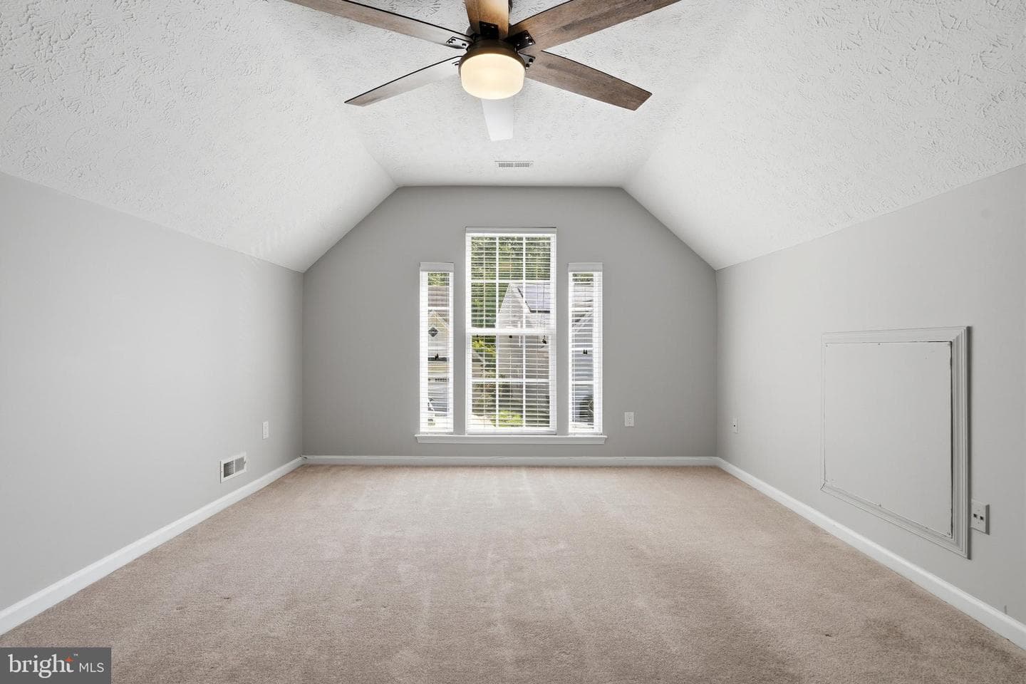 2402 Hightee Court photo 31
