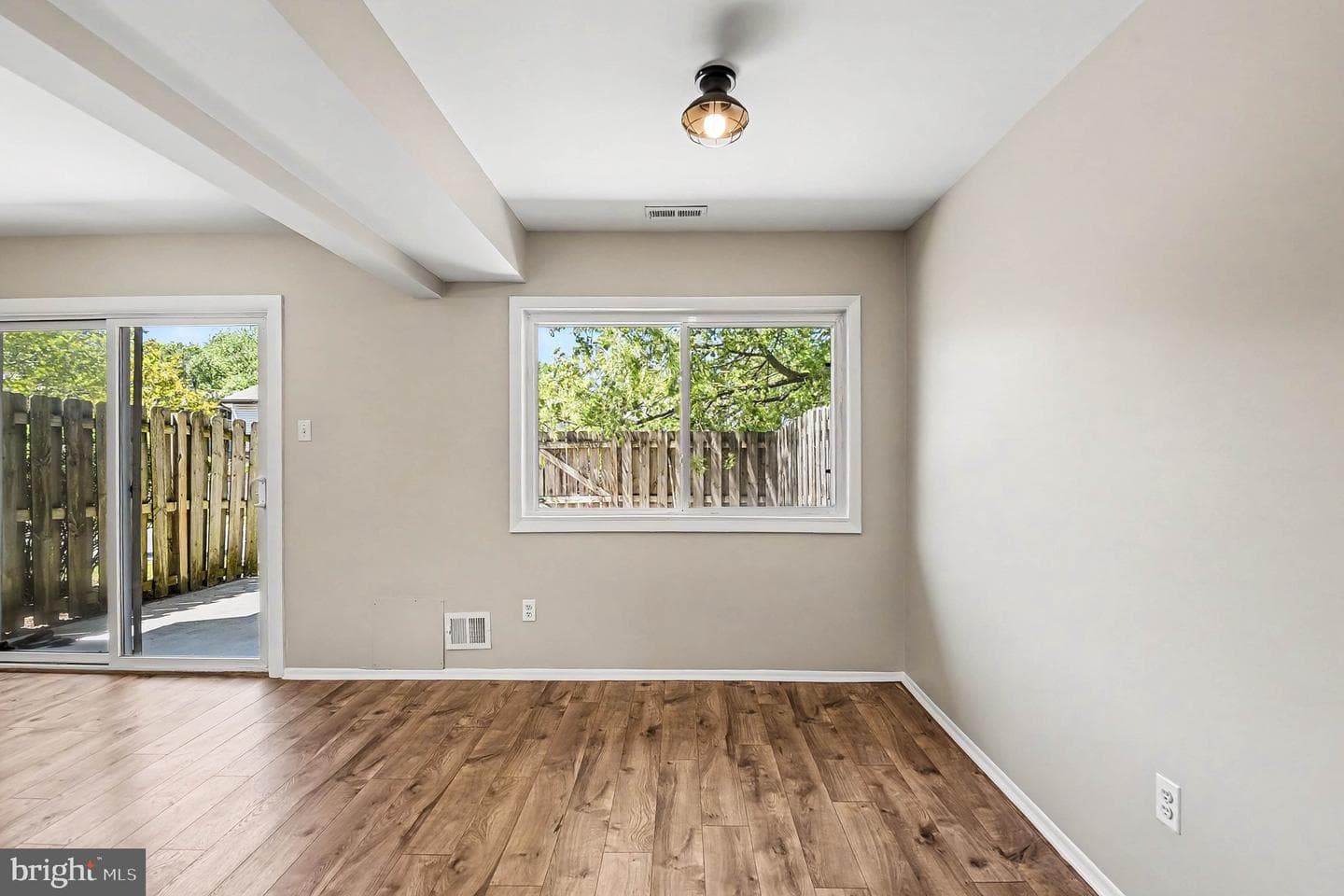 1912 Tupello Place photo 11