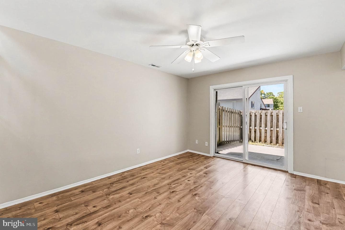 1912 Tupello Place photo 8