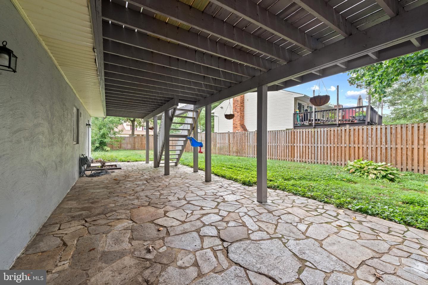 481 Eastwood Court photo 27
