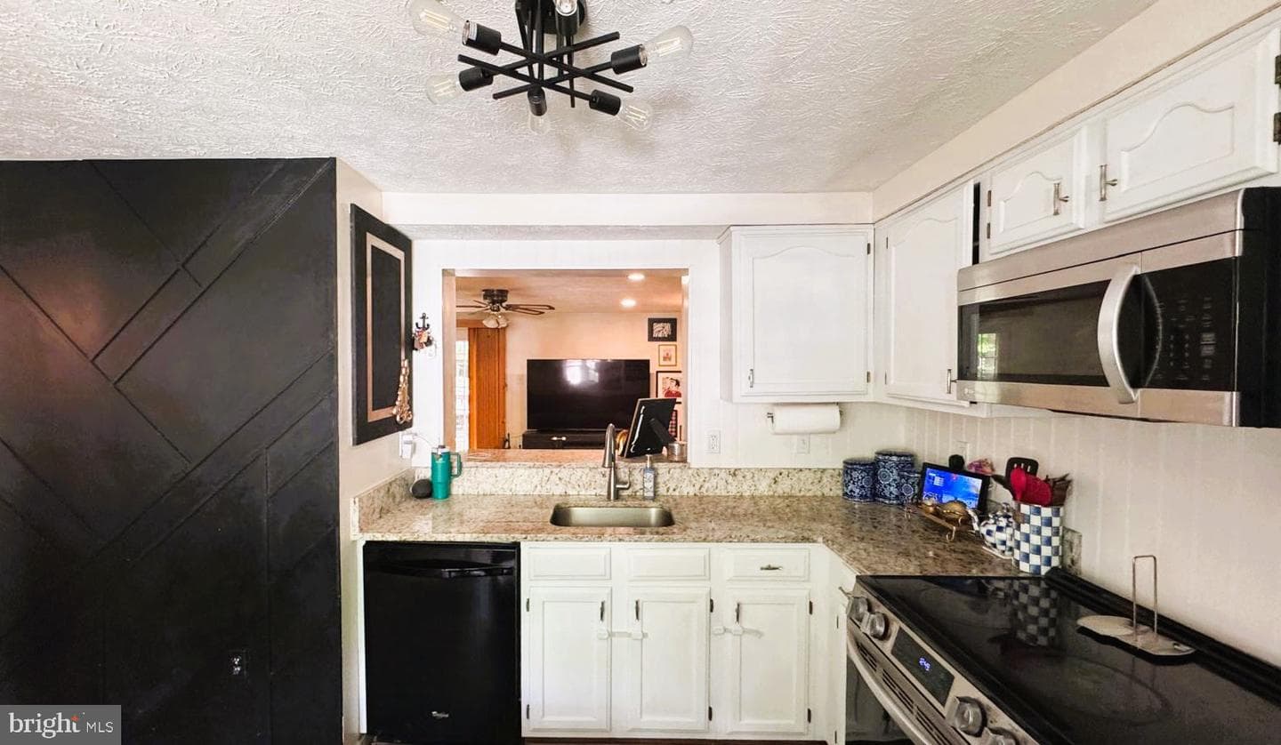 2517 Log Mill Court photo 4