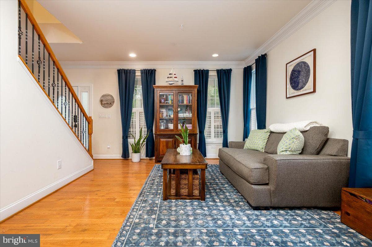 575 Knollwood Road photo 8