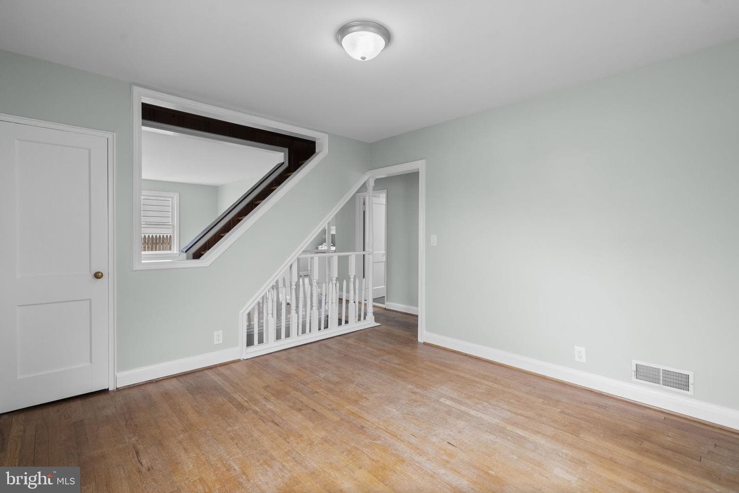 306 Vernon Avenue photo 11