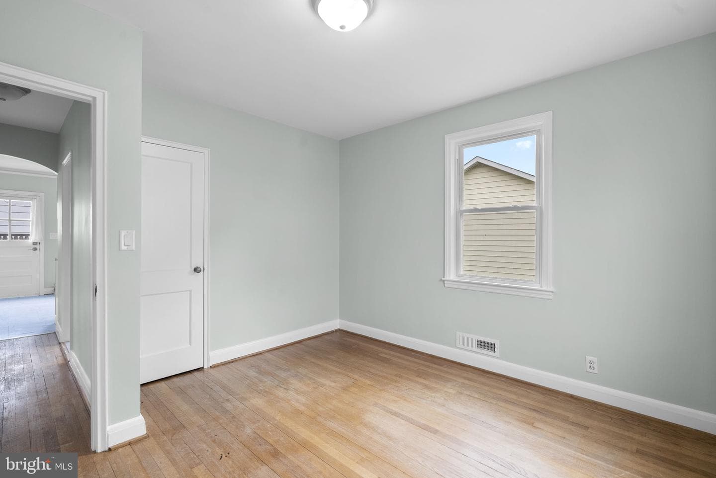 306 Vernon Avenue photo 19