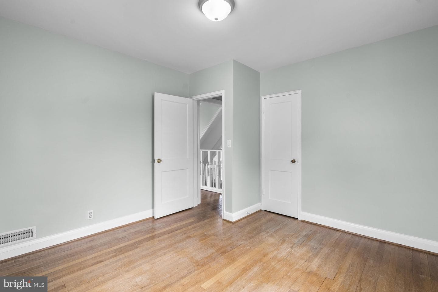 306 Vernon Avenue photo 20