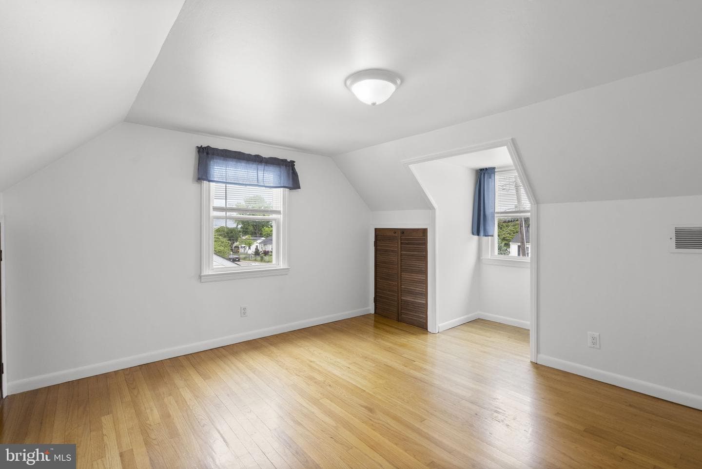 306 Vernon Avenue photo 28
