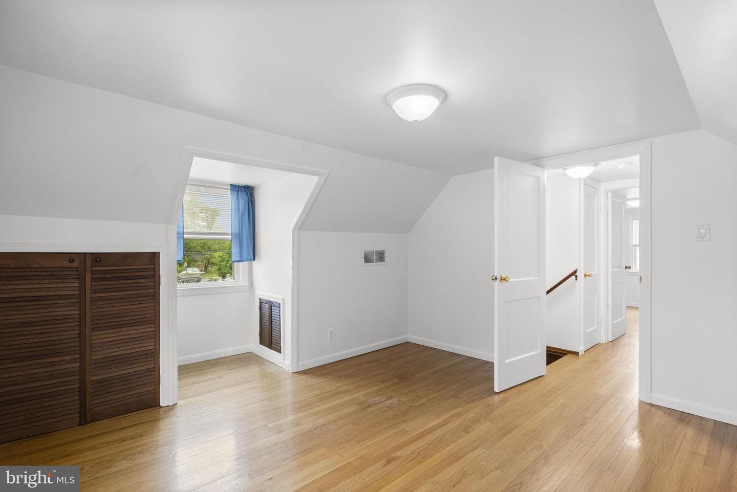 306 Vernon Avenue photo 29