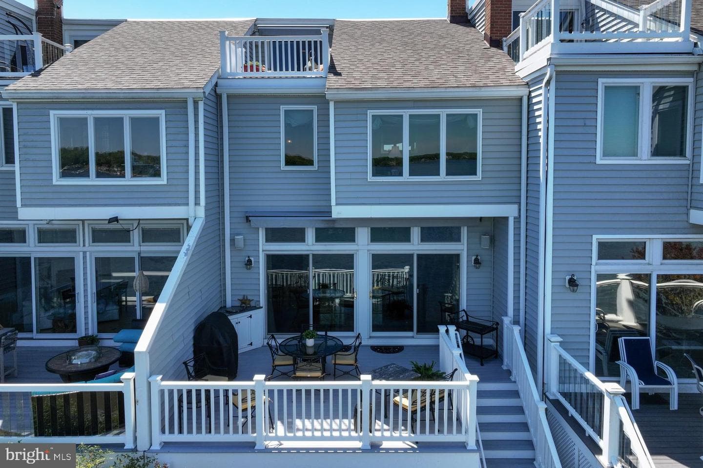 528 Moorings Circle photo 3