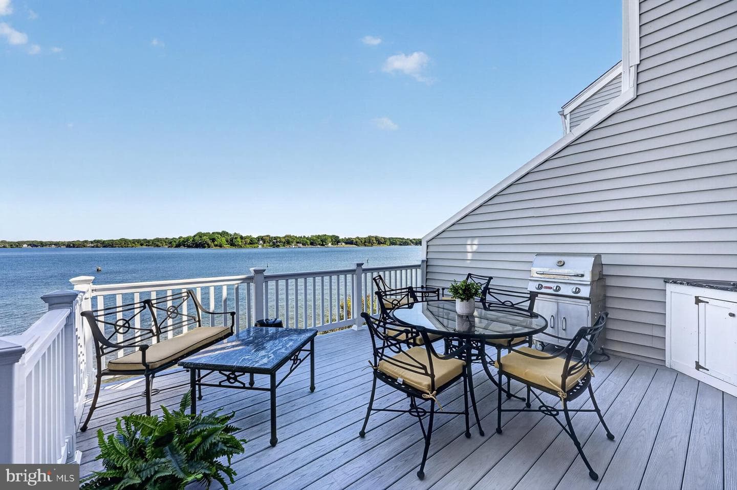 528 Moorings Circle photo 7