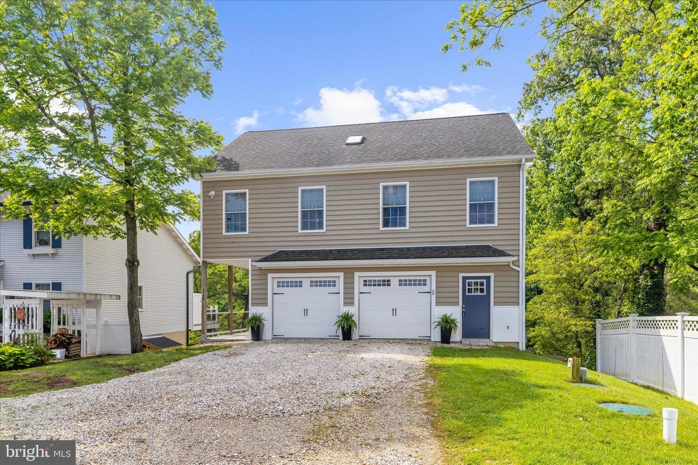 315 S Riverside Drive photo 3