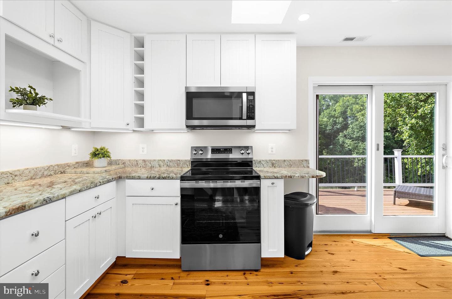315 S Riverside Drive photo 30