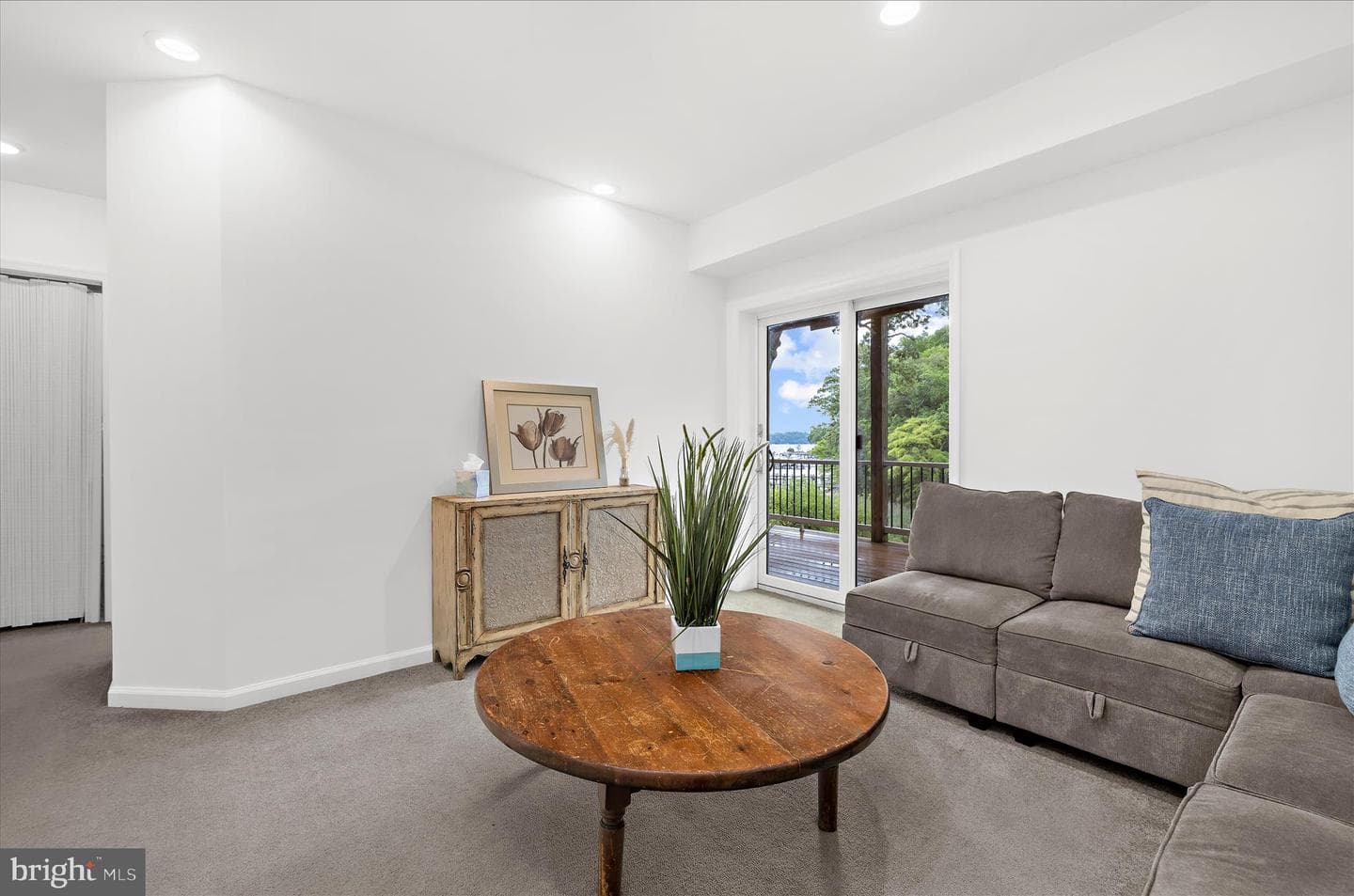 315 S Riverside Drive photo 46