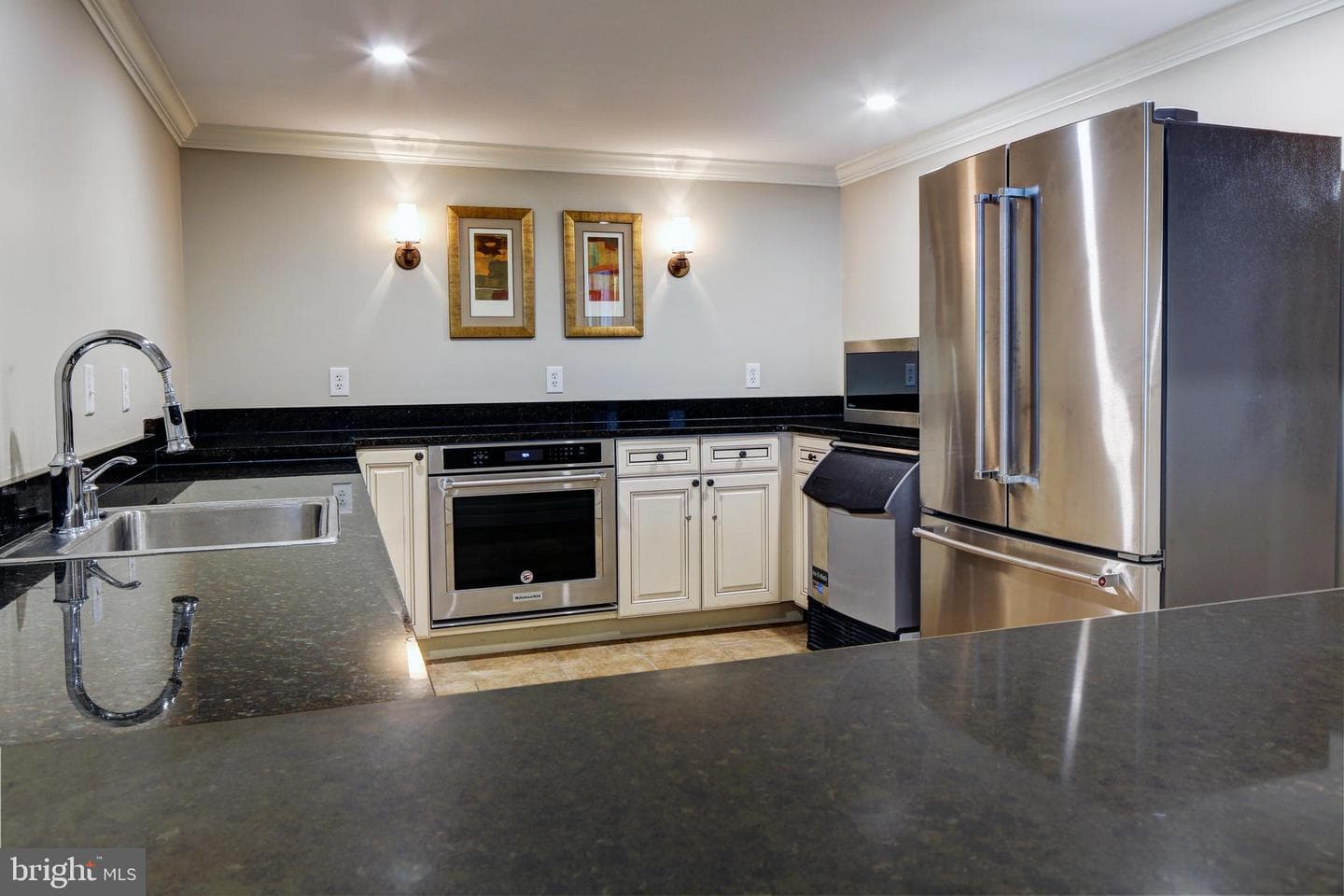 5 Park Place #527 photo 48
