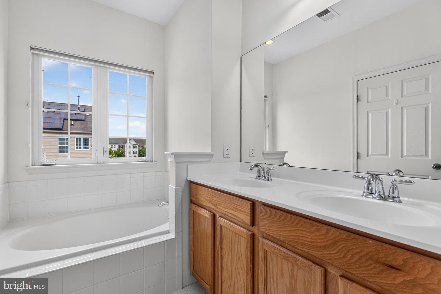 1765 Compton Court photo 26