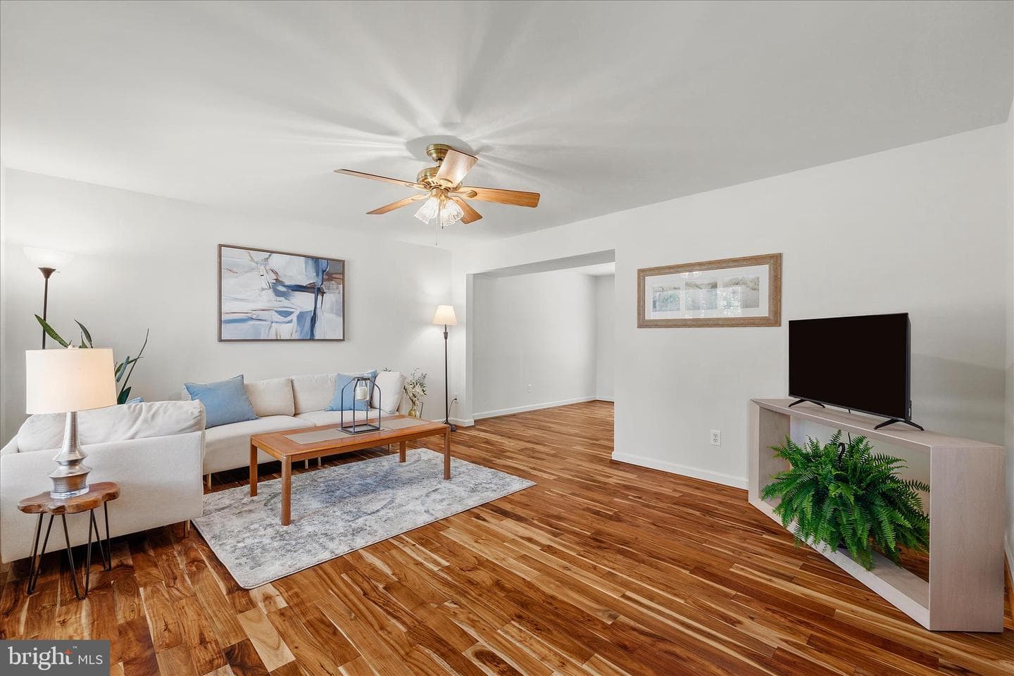2056 Gate Drive photo 4