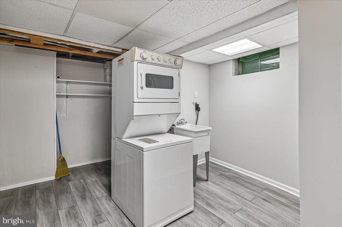 582 Nolview Court photo 16