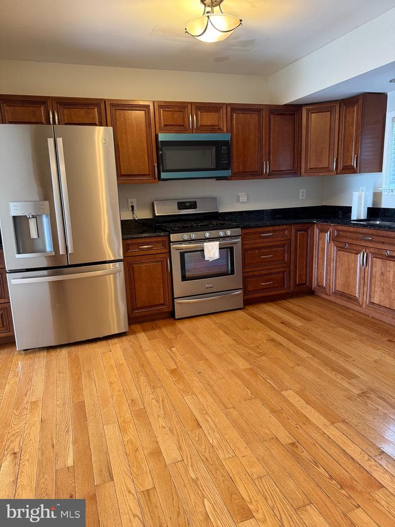 409 A Street SW photo 5