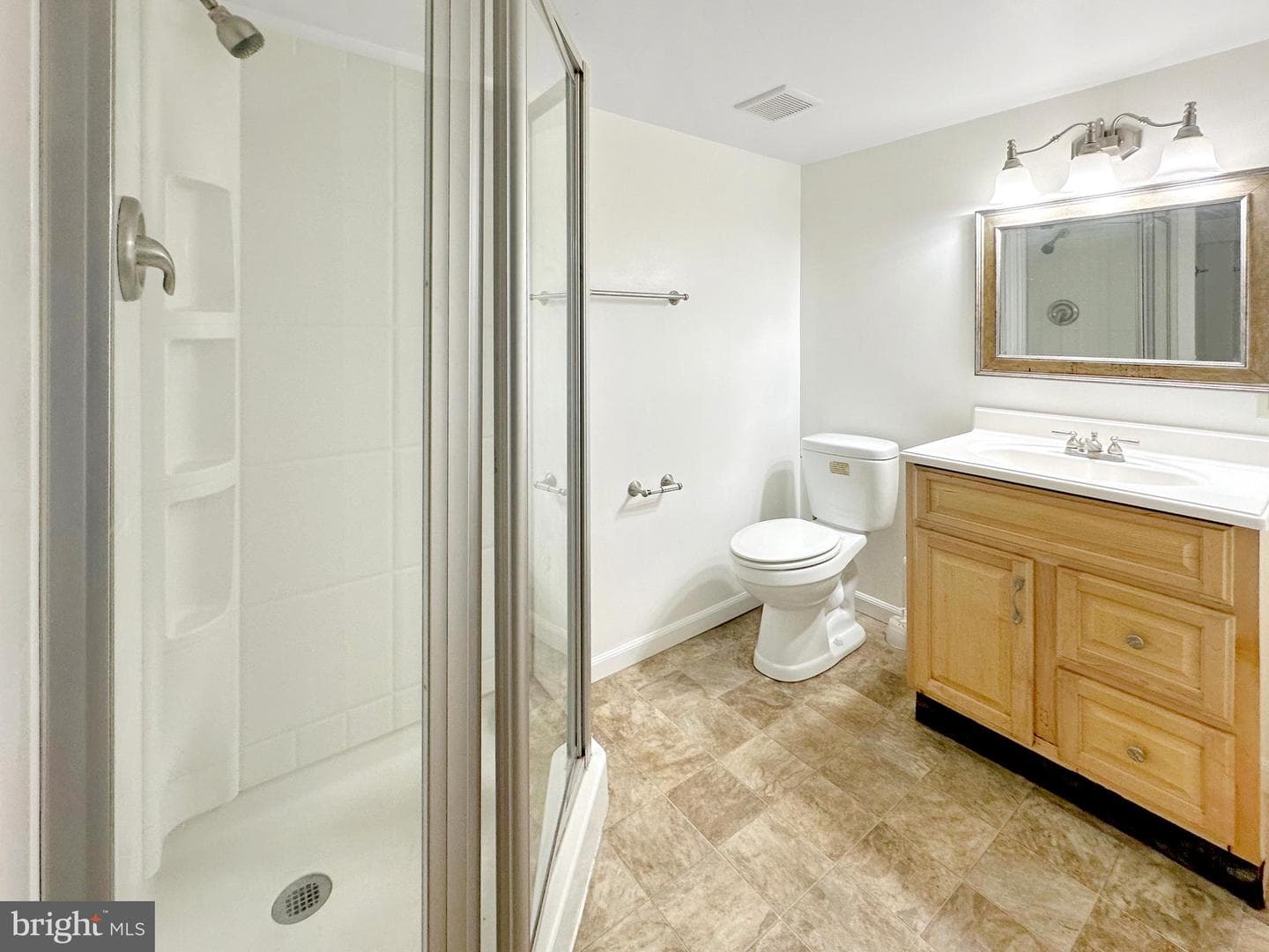 408 West Court photo 13