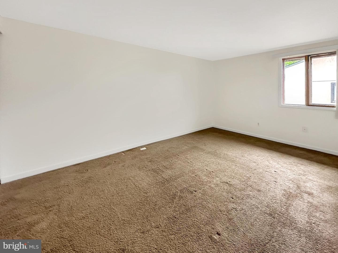 408 West Court photo 14