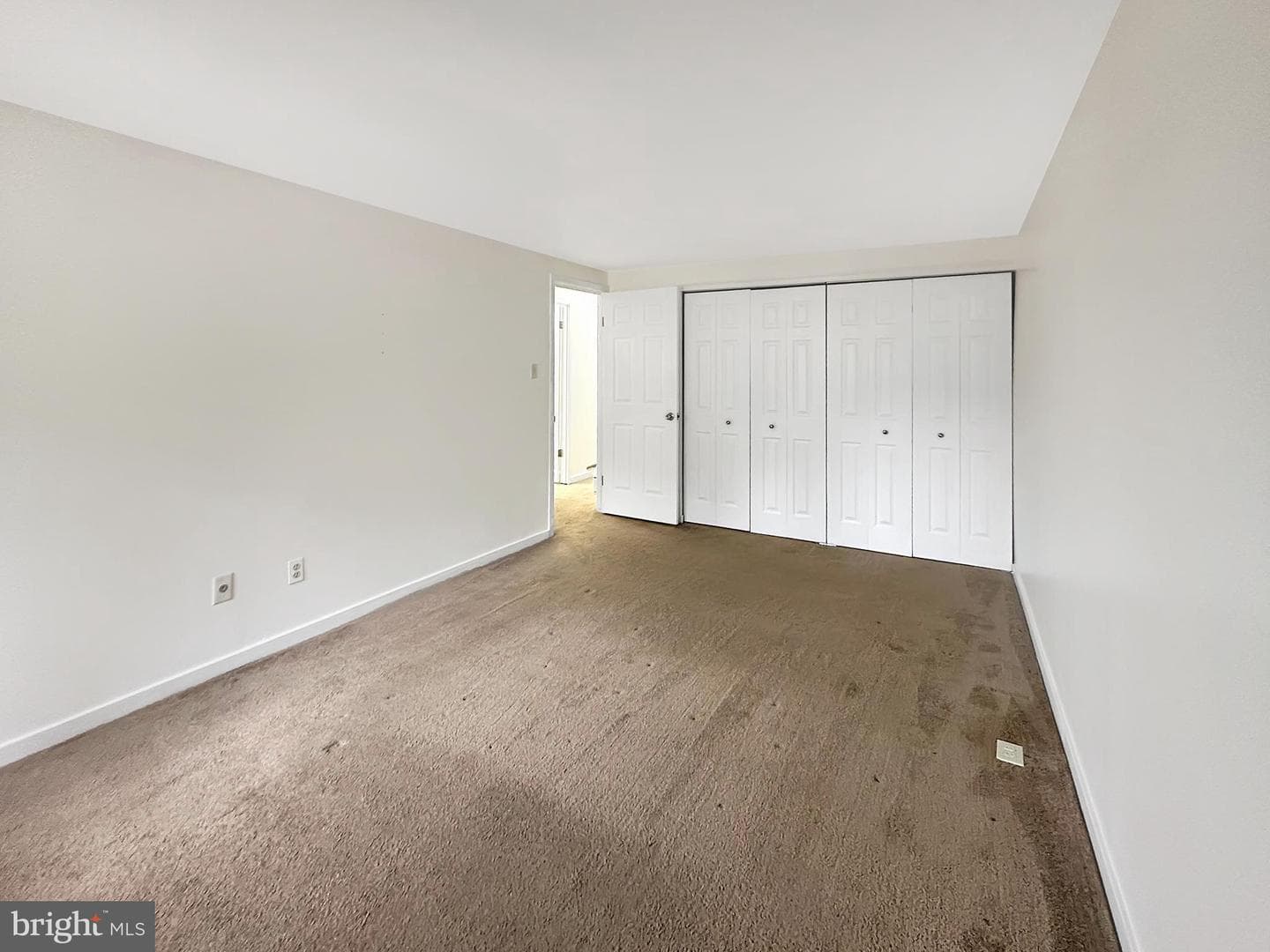 408 West Court photo 15
