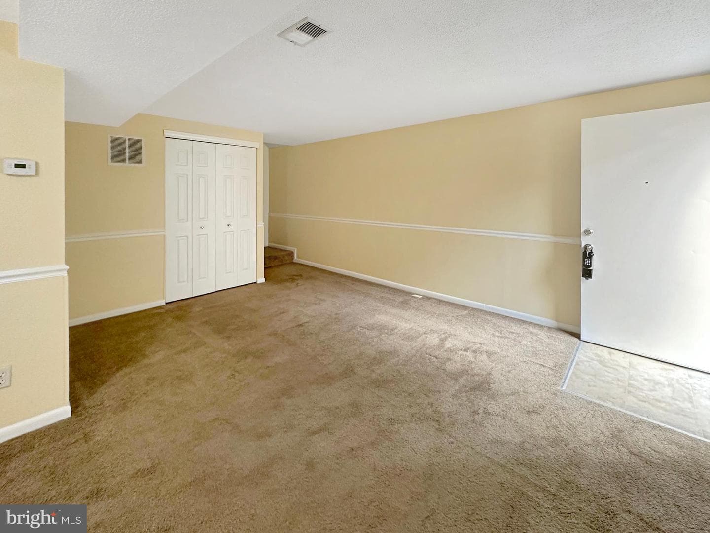 408 West Court photo 8