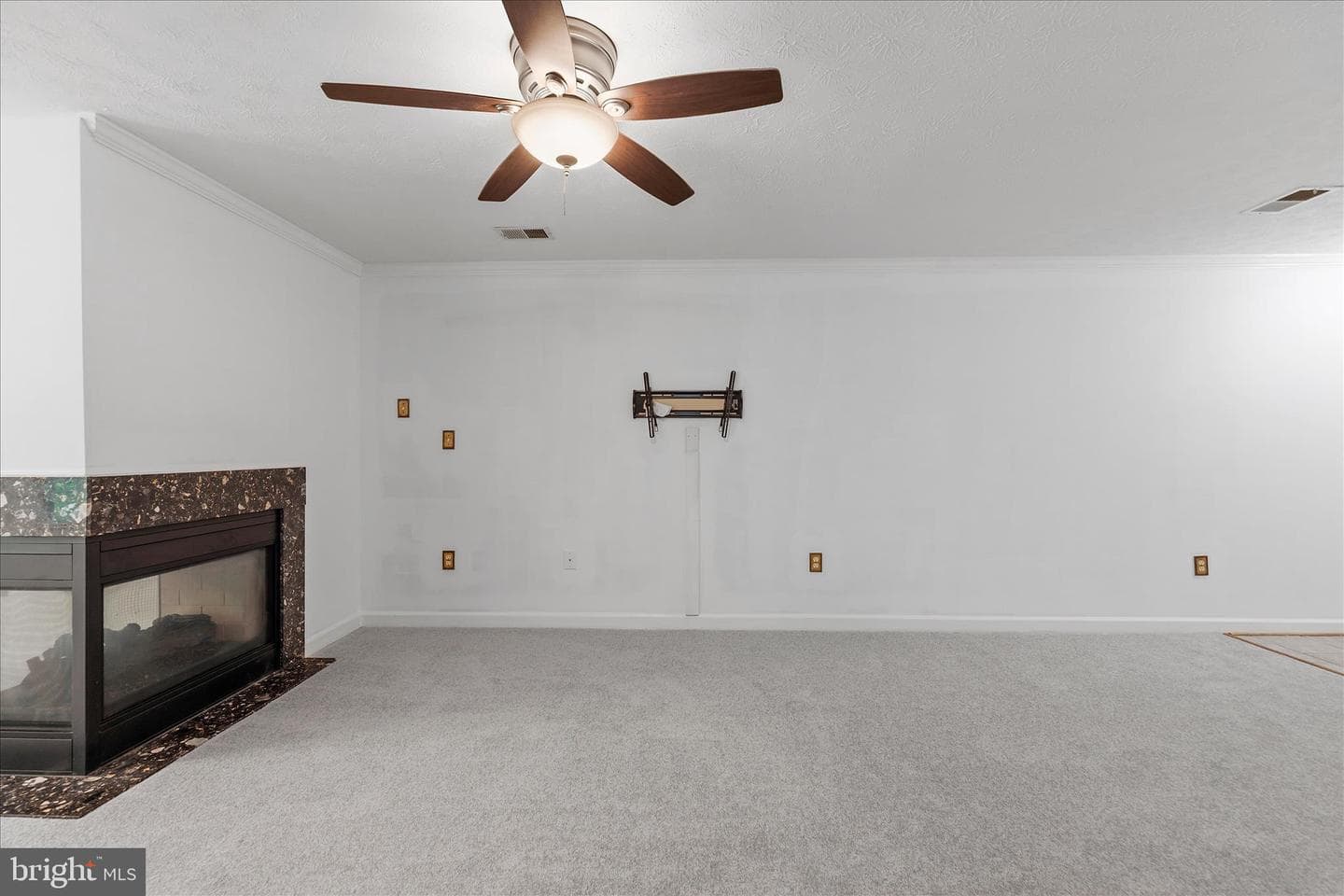 631 Admiral Drive #302 photo 11