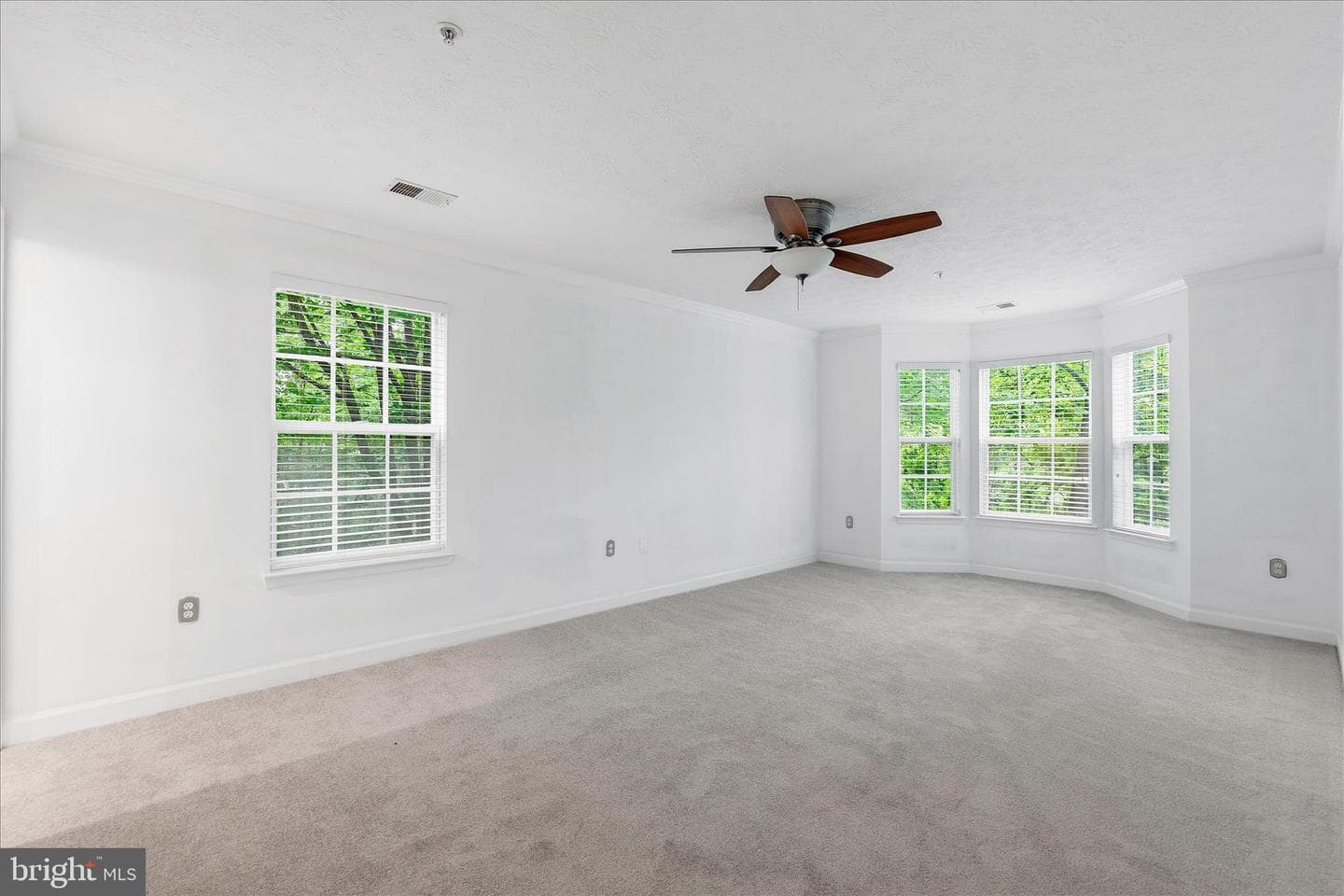 631 Admiral Drive #302 photo 20