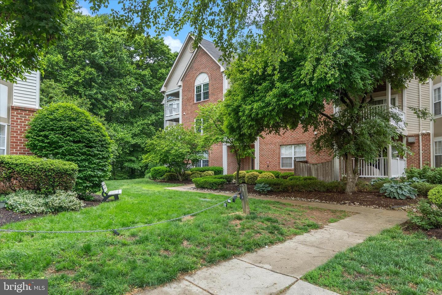 631 Admiral Drive #302 photo 33