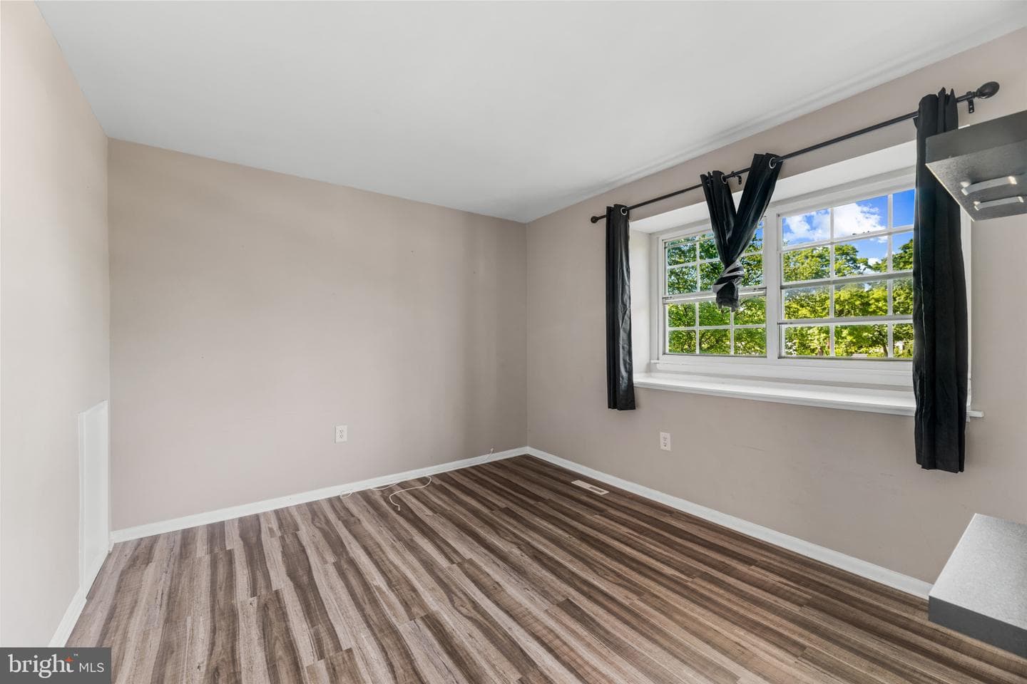 8379 Norwood Drive photo 14