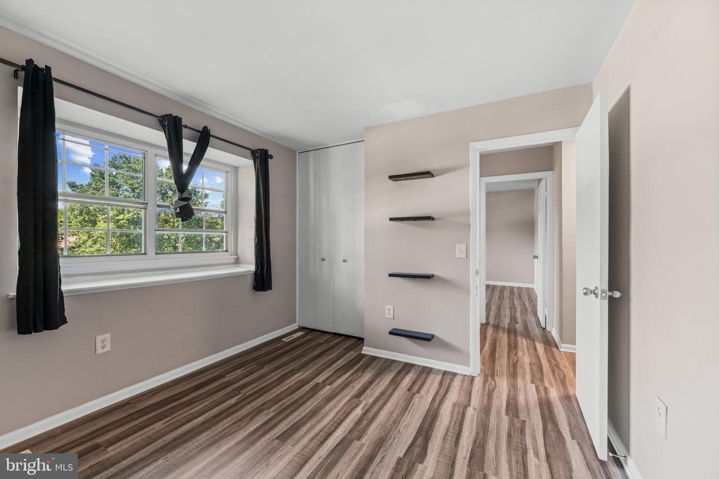 8379 Norwood Drive photo 15