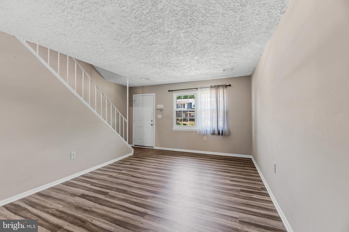 8379 Norwood Drive photo 6