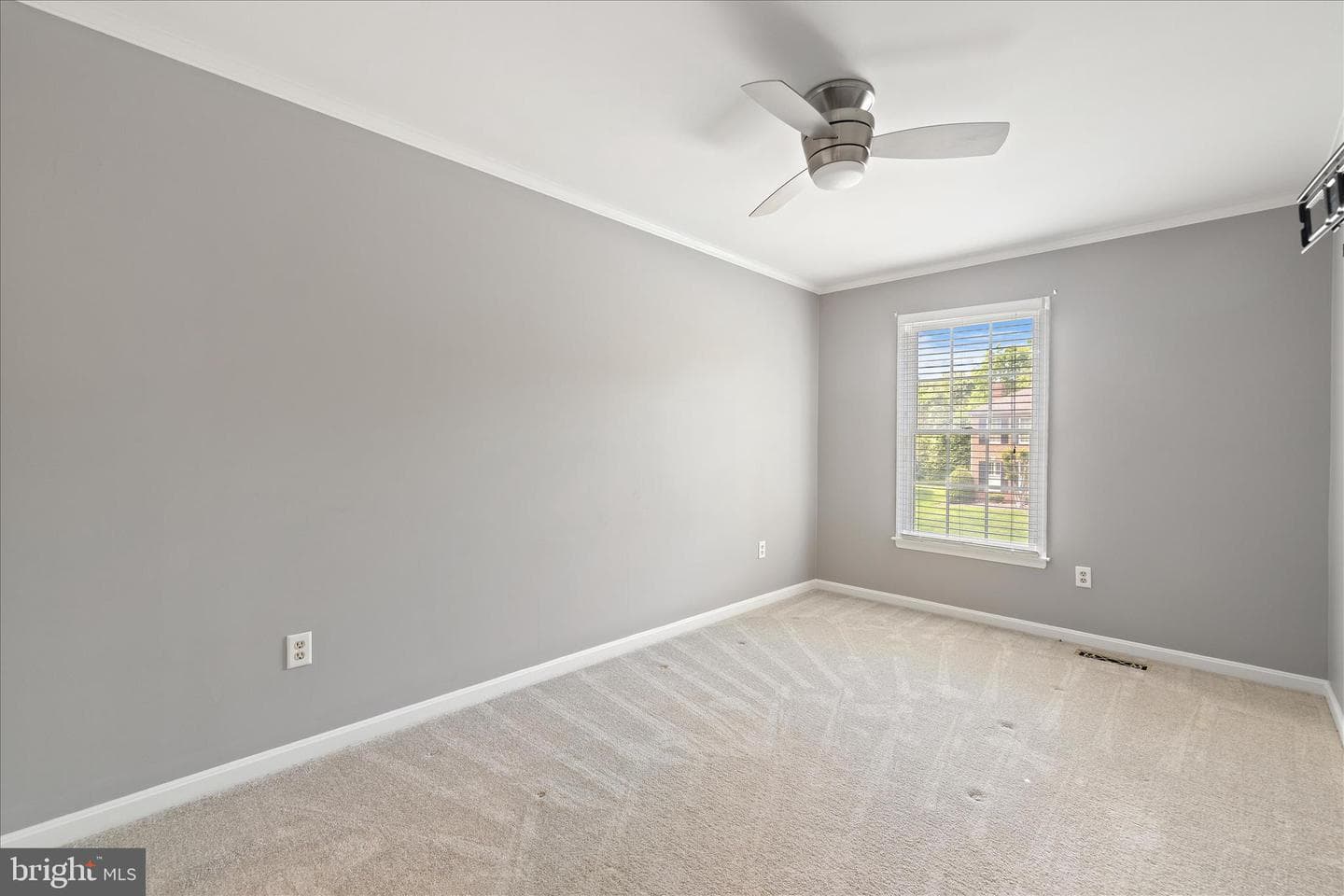 8391 Piping Rock Court photo 26