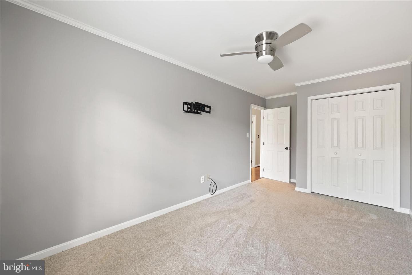 8391 Piping Rock Court photo 27