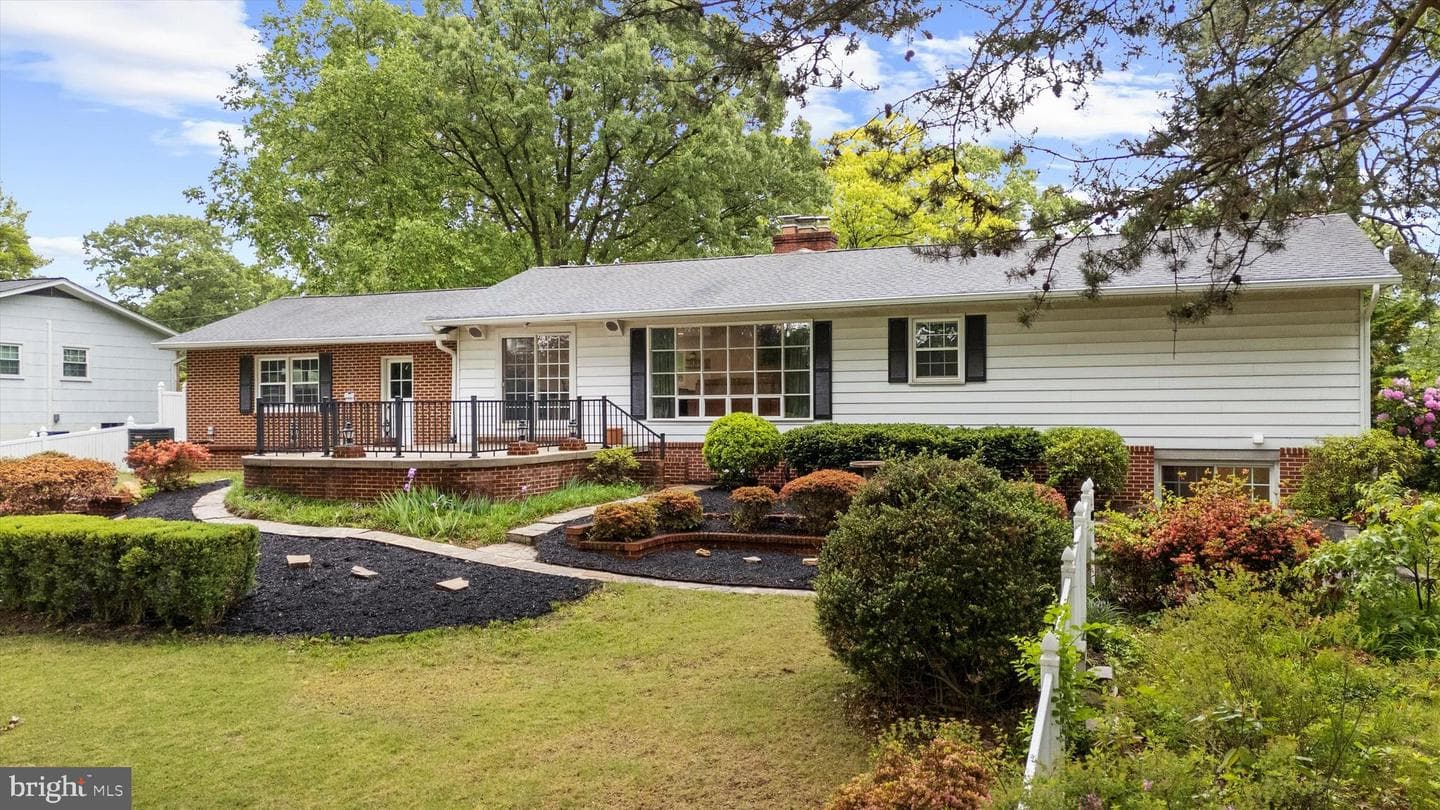 748 Evergreen Road photo 31