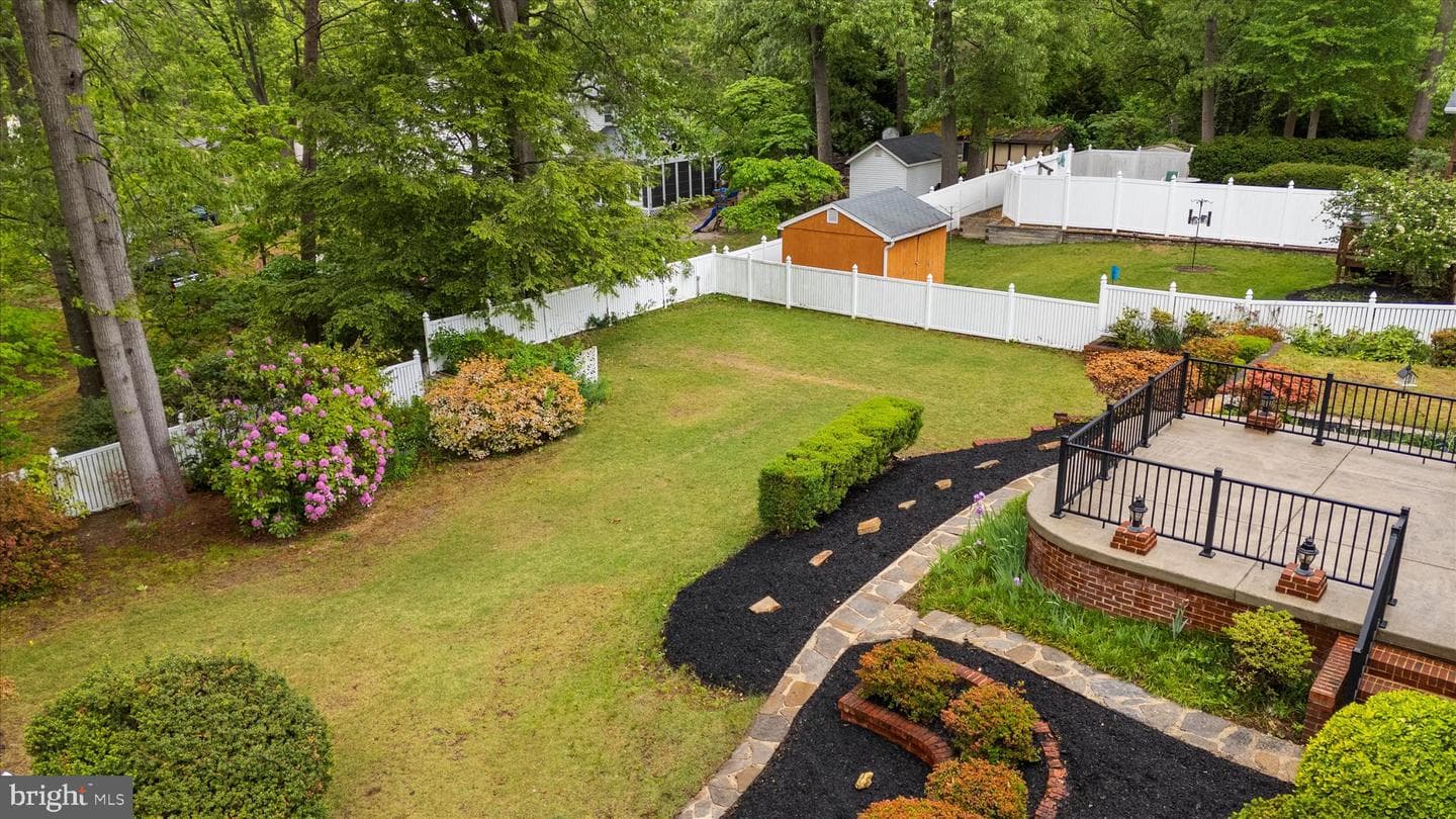 748 Evergreen Road photo 36