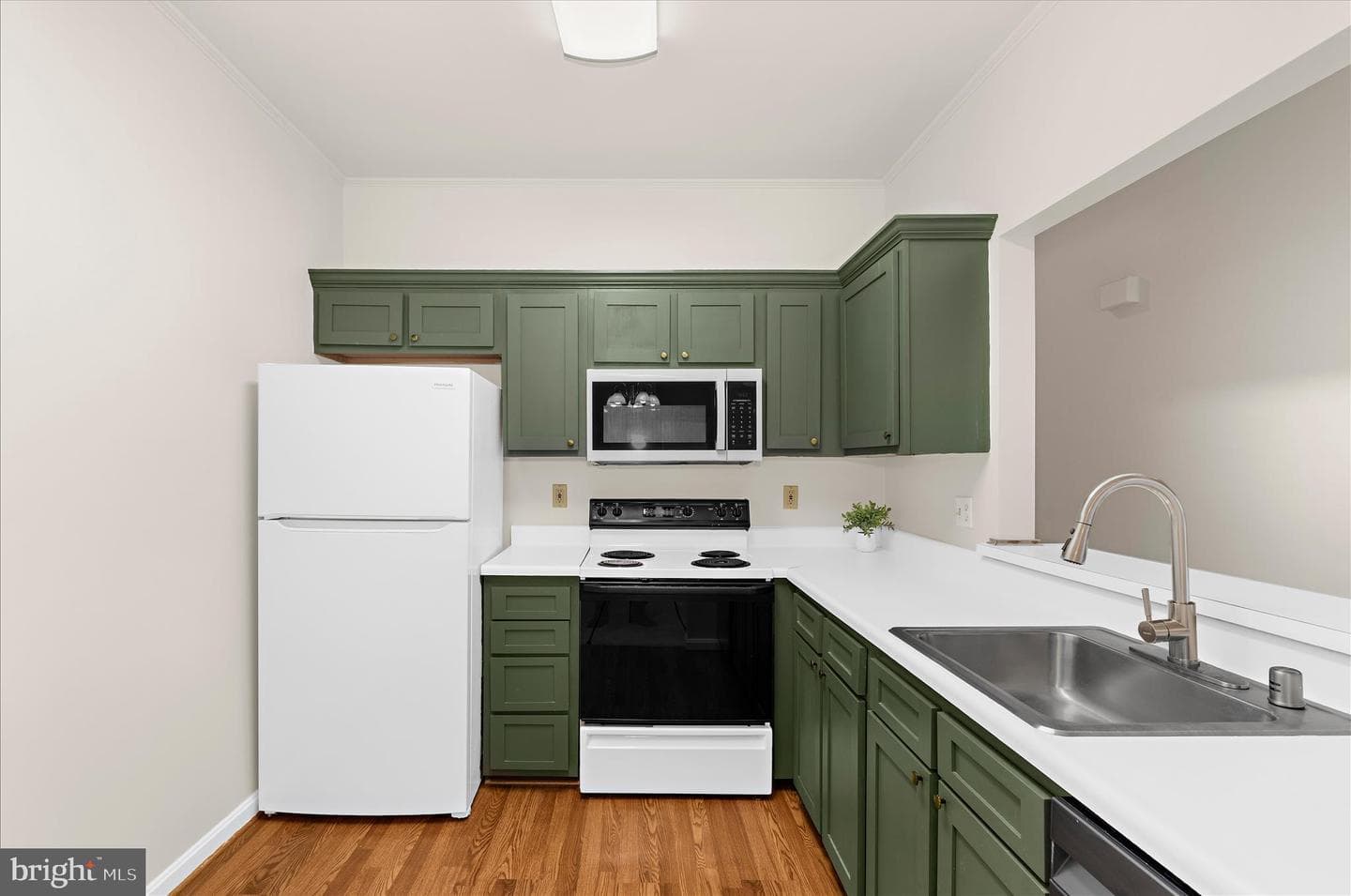 601 Forest Walk Lane #204 photo 16