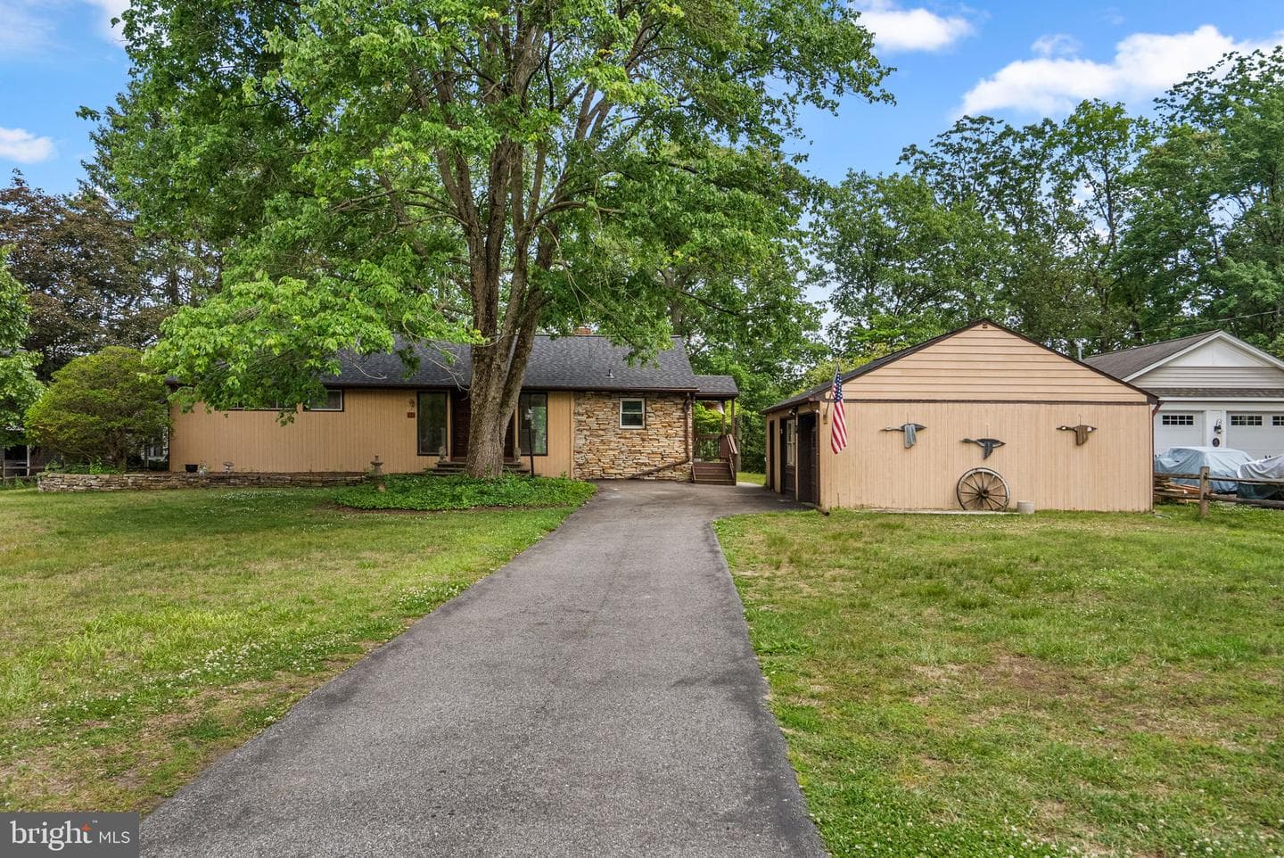 722 Dill Road photo 5