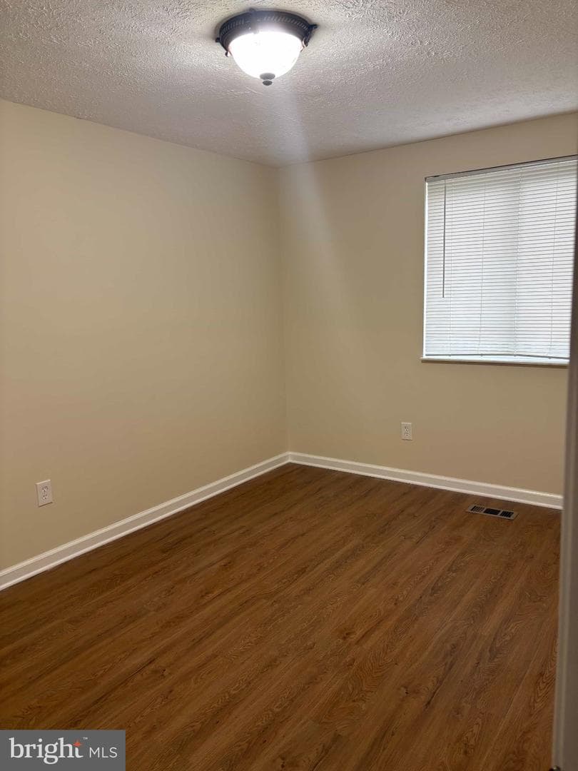 1450 Gesna Dr photo 11